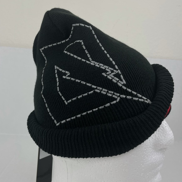 Dreamland Black Beanie NWT - Picture 6 of 7